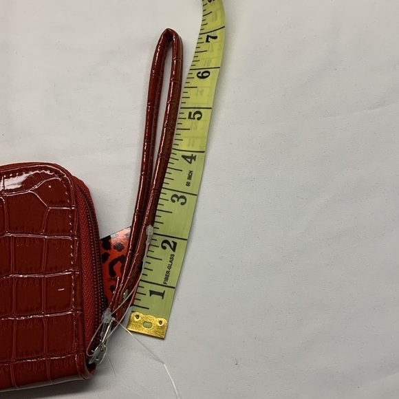 Simon Chang Wristlet Purse Colour Red NWT - Picture 8 of 9